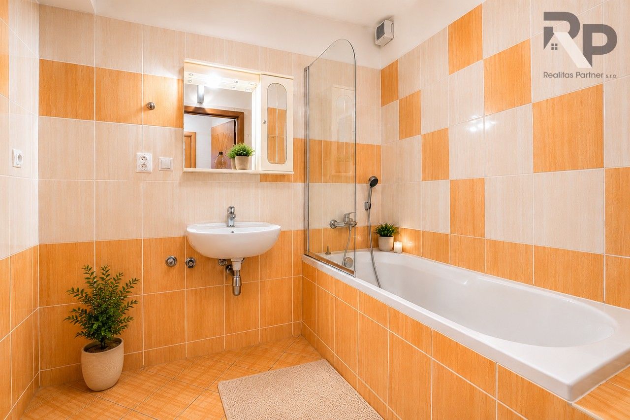 Pronájem bytu 2+kk 57 m² - foto 6