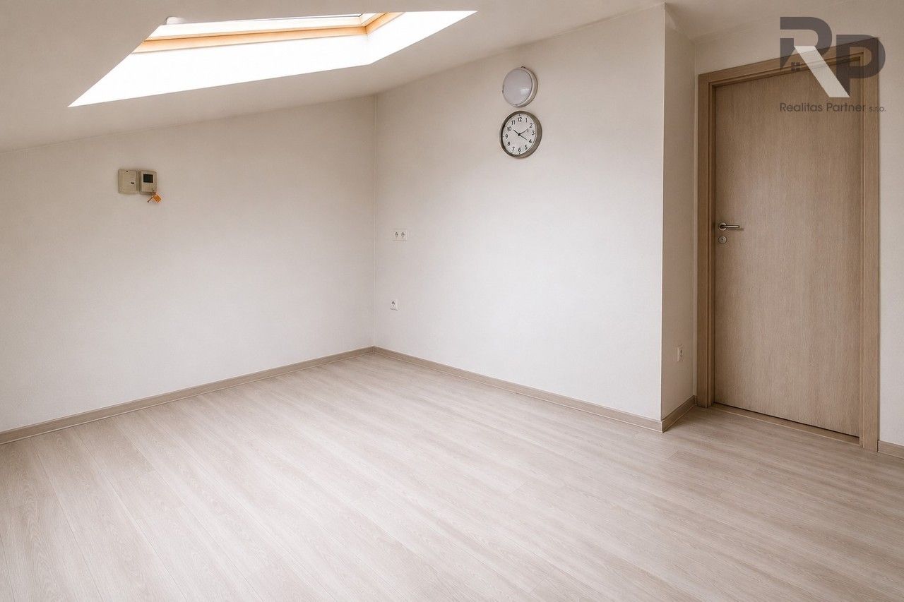 Pronájem bytu 2+kk 57 m² - foto 10