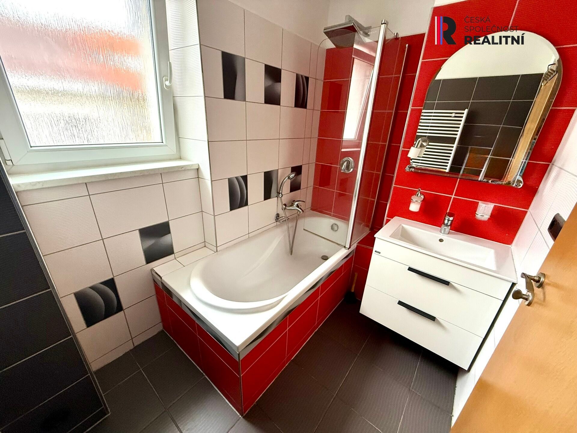 Pronájem bytu 2+1 57 m² - foto 8