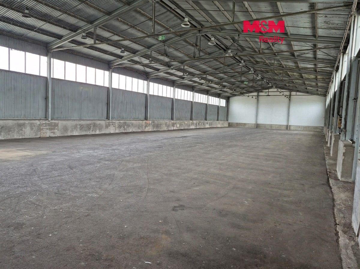 Pronájem komerčního prostoru 940 m² - foto 1