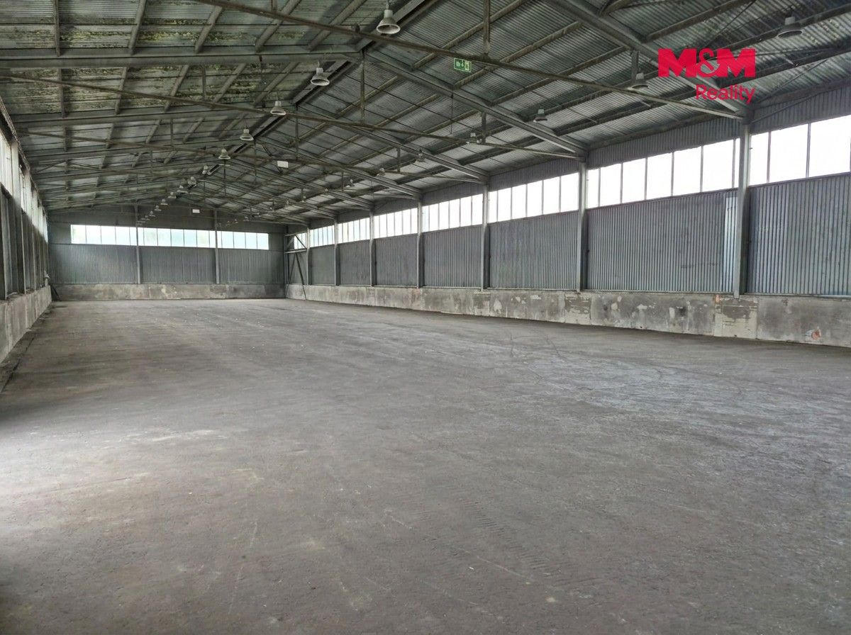 Pronájem komerčního prostoru 940 m² - foto 2
