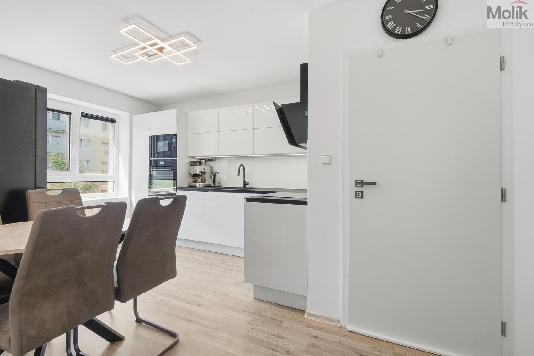 Prodej bytu 3+kk 66 m² - foto 4