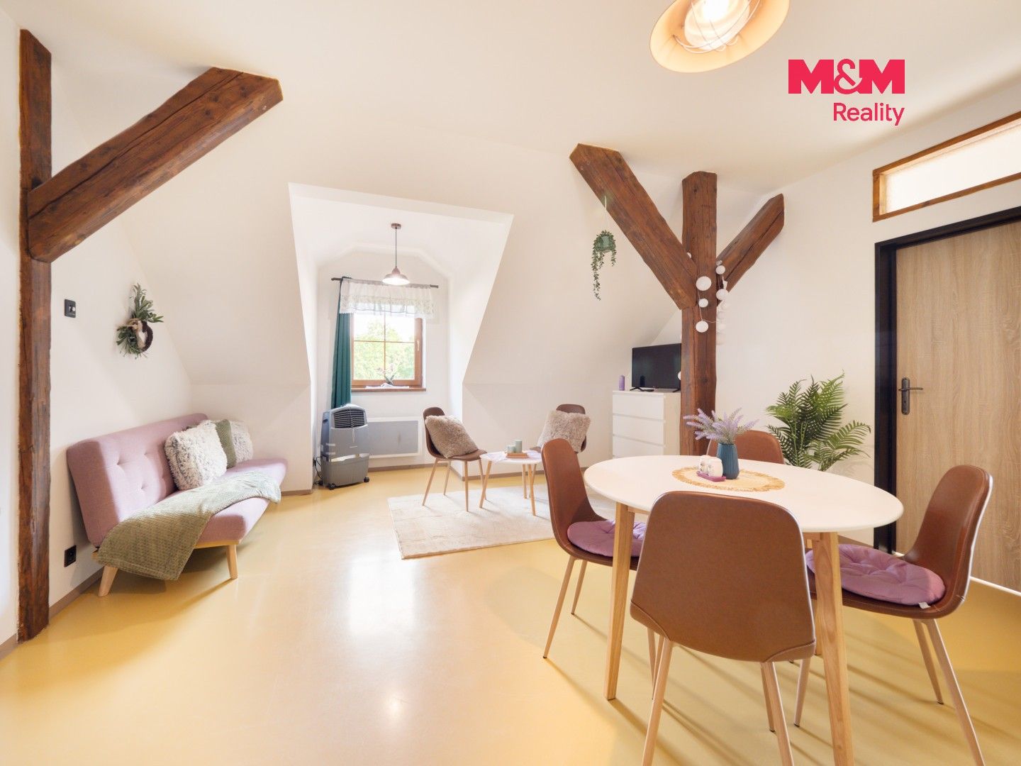 Pronájem bytu 3+kk 72 m² - foto 8