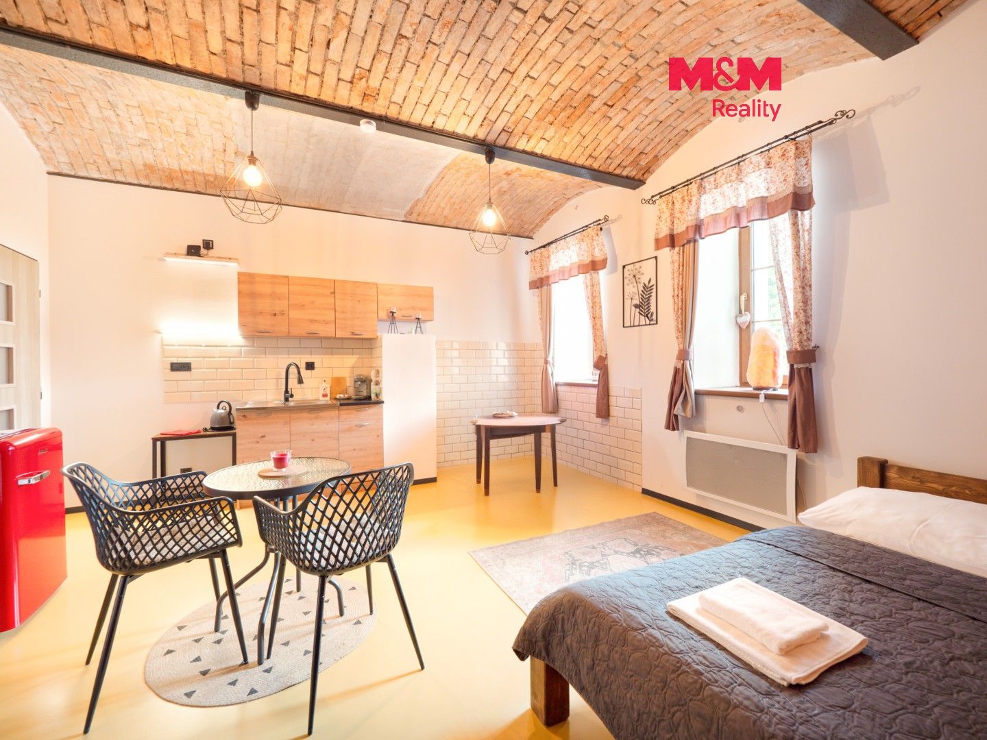 Pronájem bytu 1+kk 34 m² - foto 1