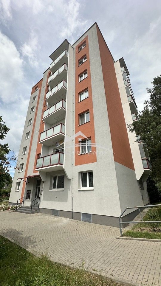Pronájem bytu 1+1 28 m² - foto 1
