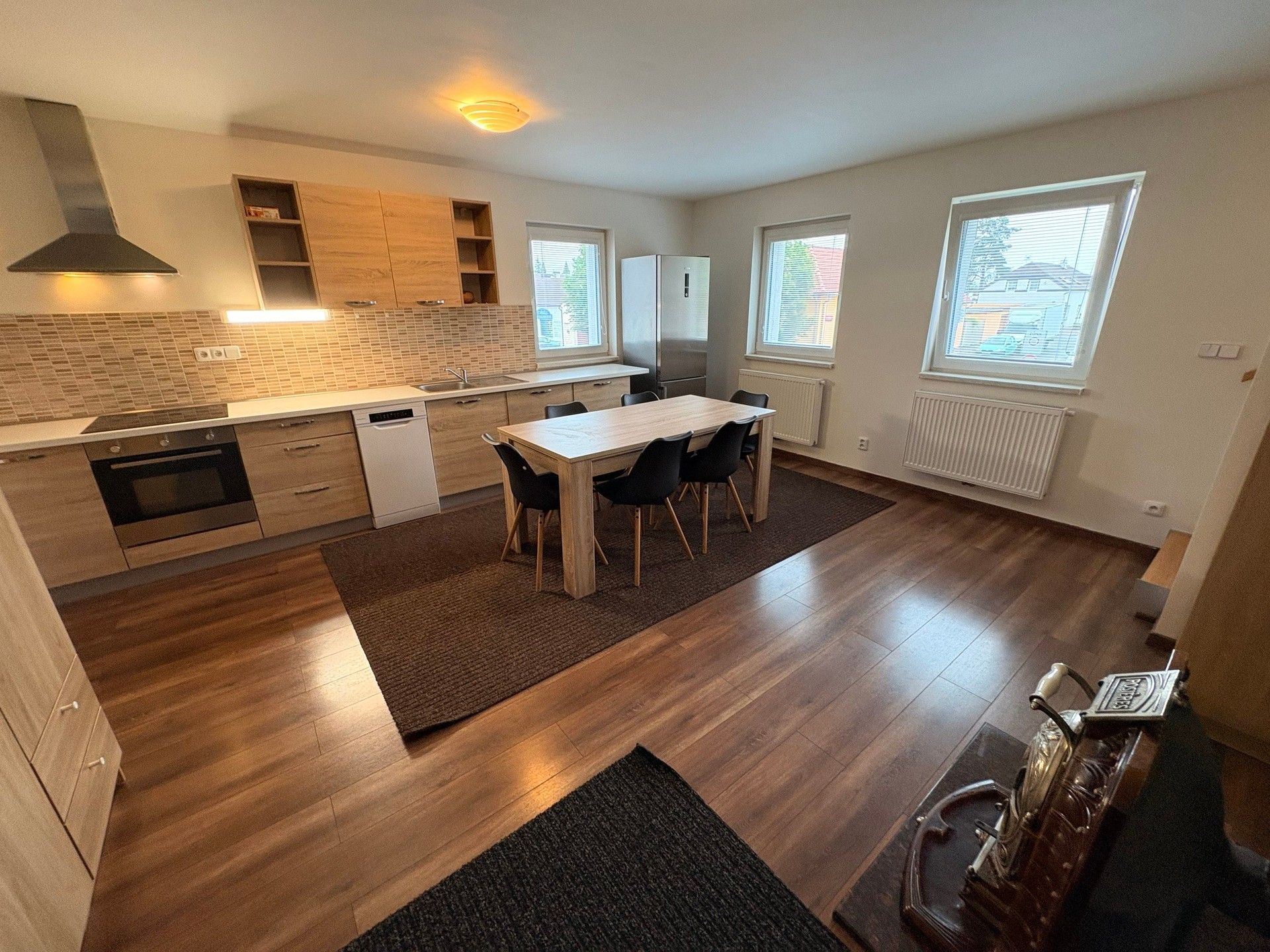 Pronájem bytu 4+kk 133 m² - foto 4