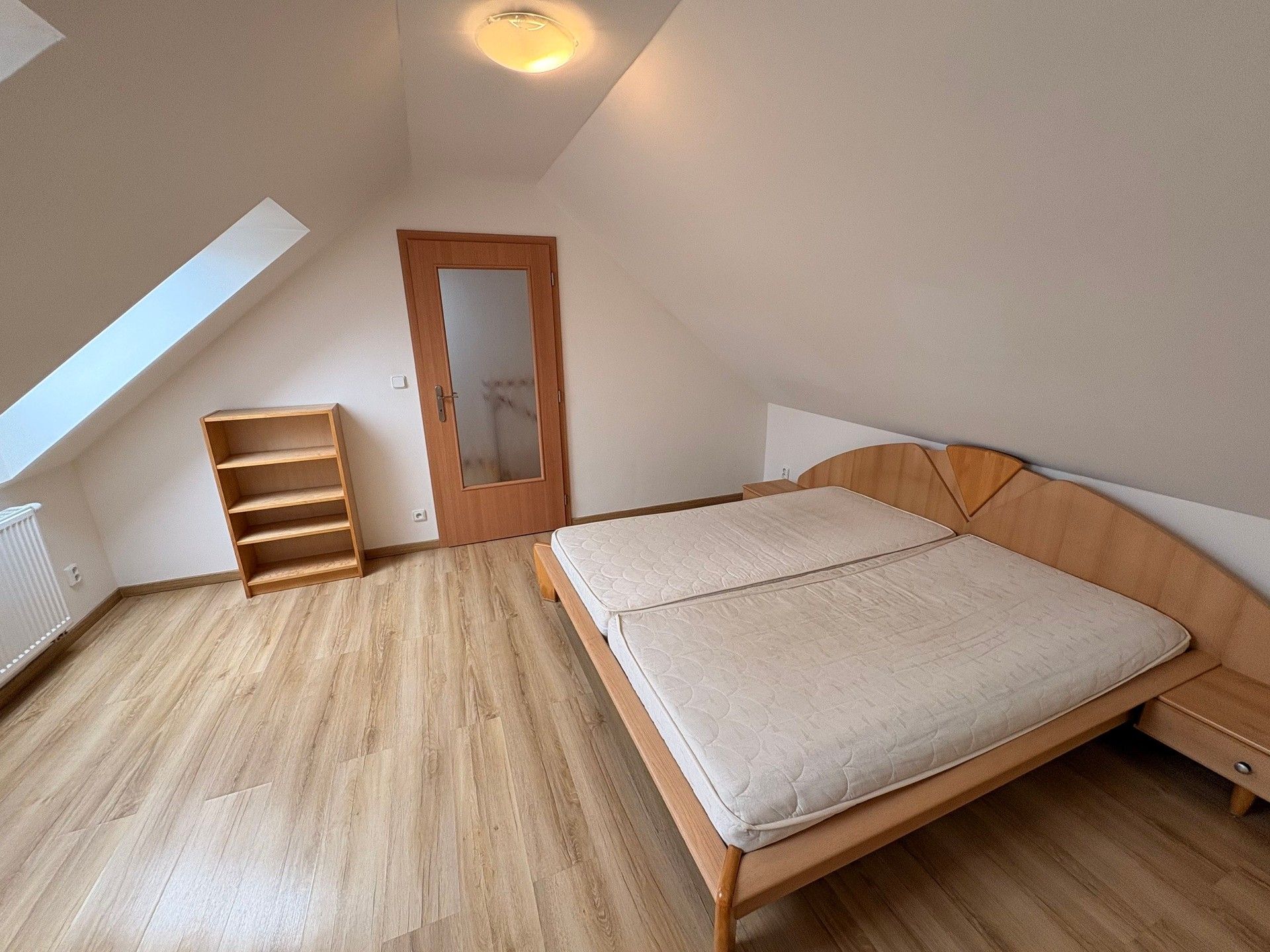 Pronájem bytu 4+kk 133 m² - foto 9