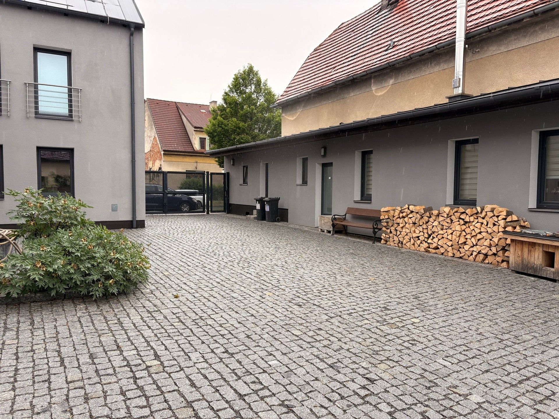 Pronájem bytu 4+kk 133 m² - foto 14