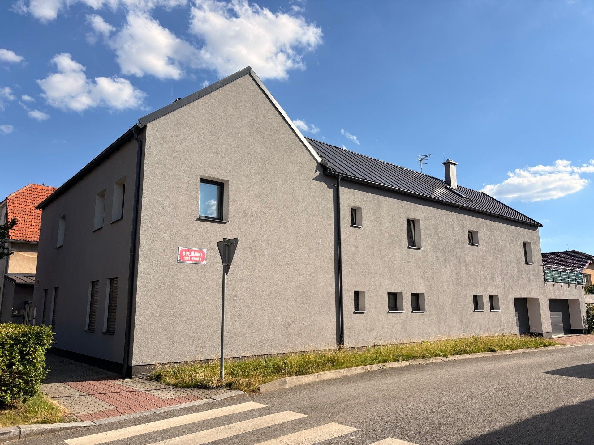 Pronájem bytu 4+kk 133 m² - foto 16