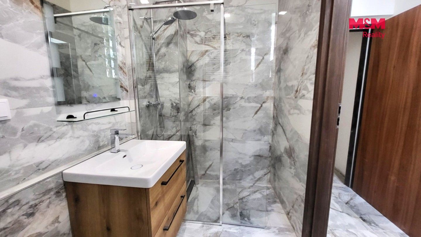 Pronájem bytu 3+1 82 m² - foto 5