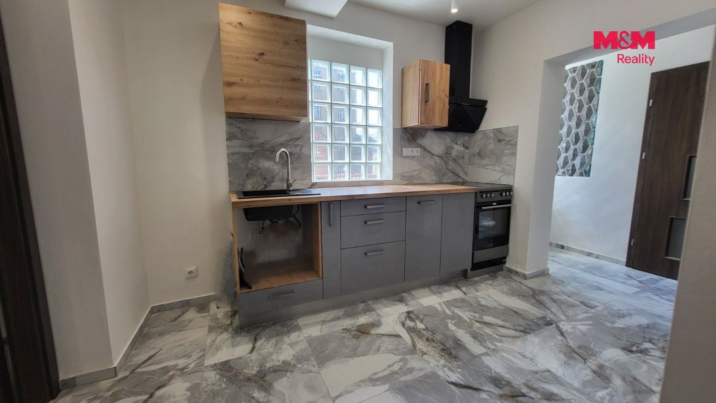 Pronájem bytu 3+1 82 m² - foto 6