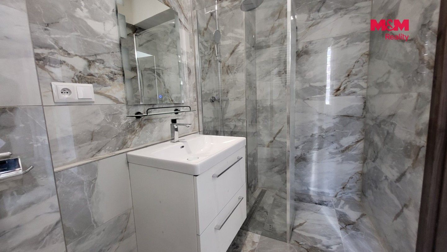 Pronájem bytu 3+1 82 m² - foto 8