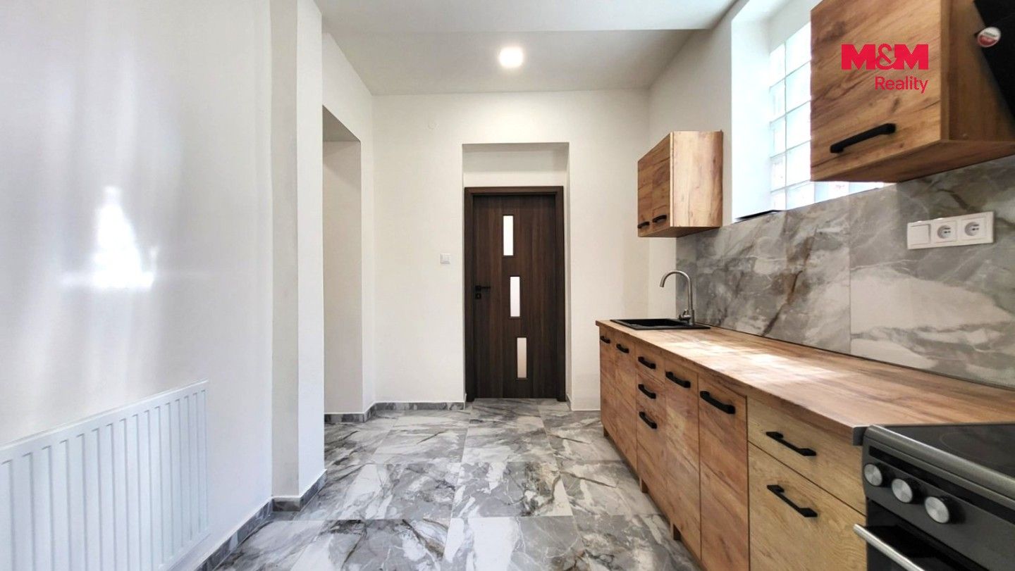 Pronájem bytu 3+1 82 m² - foto 11