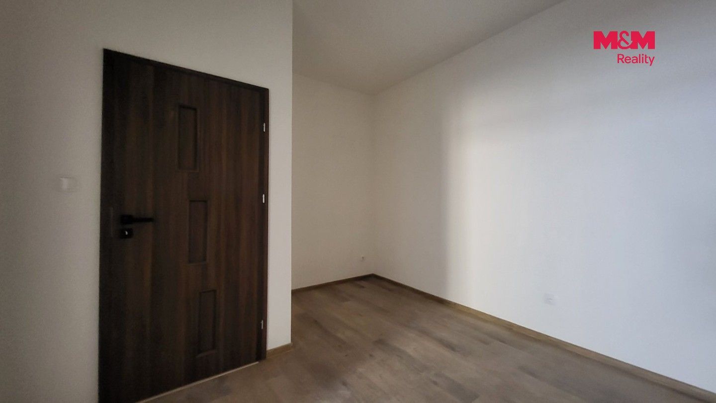 Pronájem bytu 3+1 82 m² - foto 12