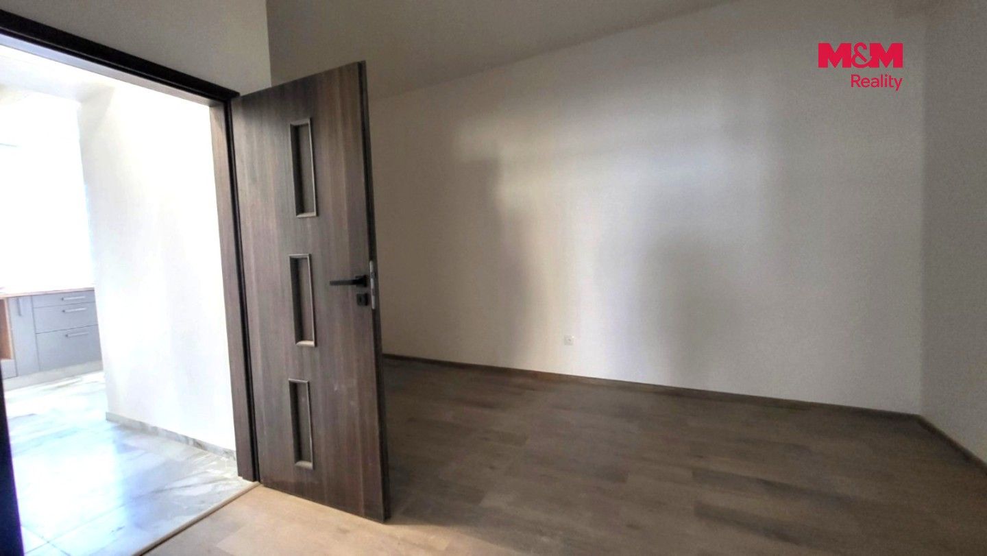 Pronájem bytu 3+1 82 m² - foto 13