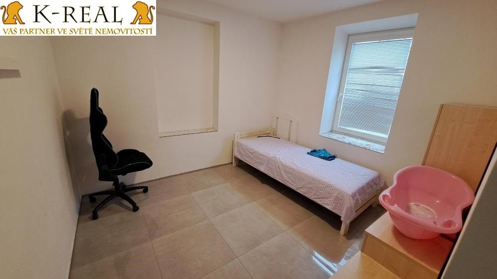 Pronájem bytu 3+kk 75 m² - foto 10