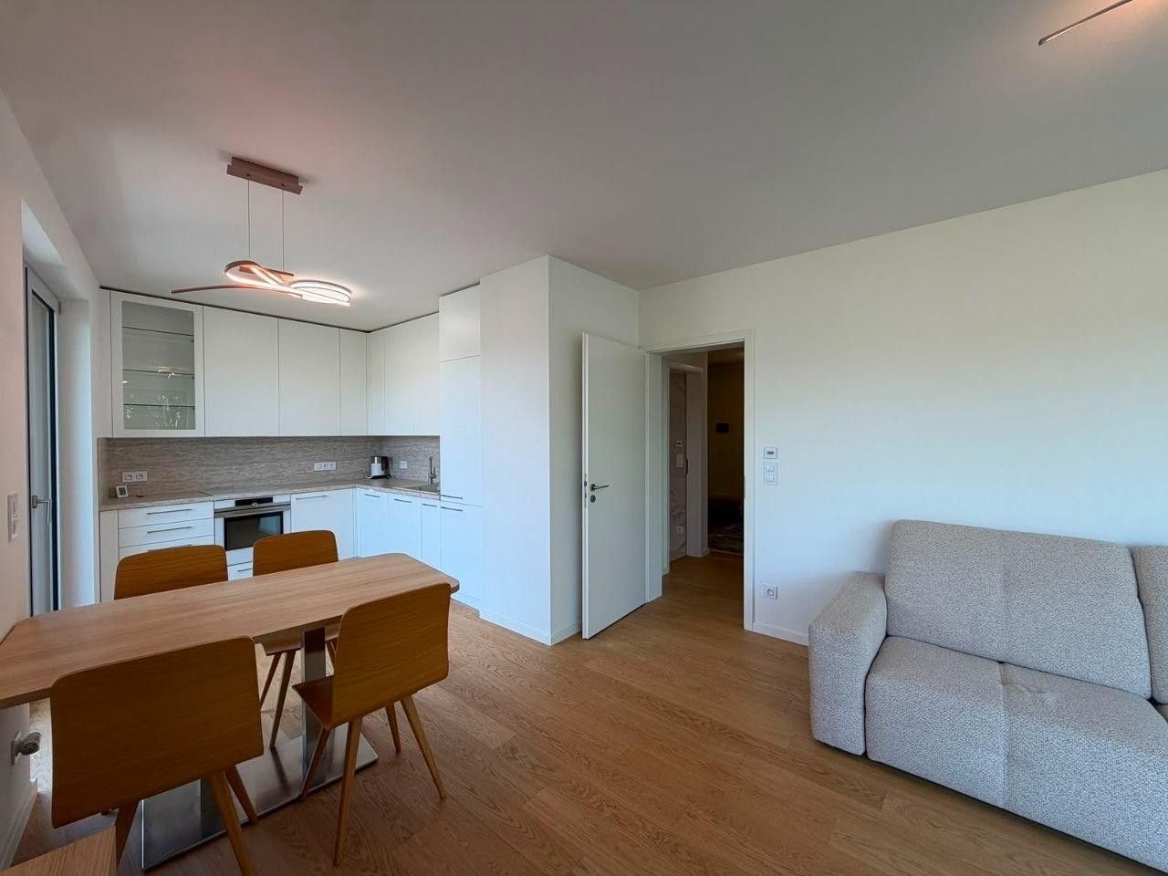 Pronájem bytu 2+kk 60 m² - foto 8