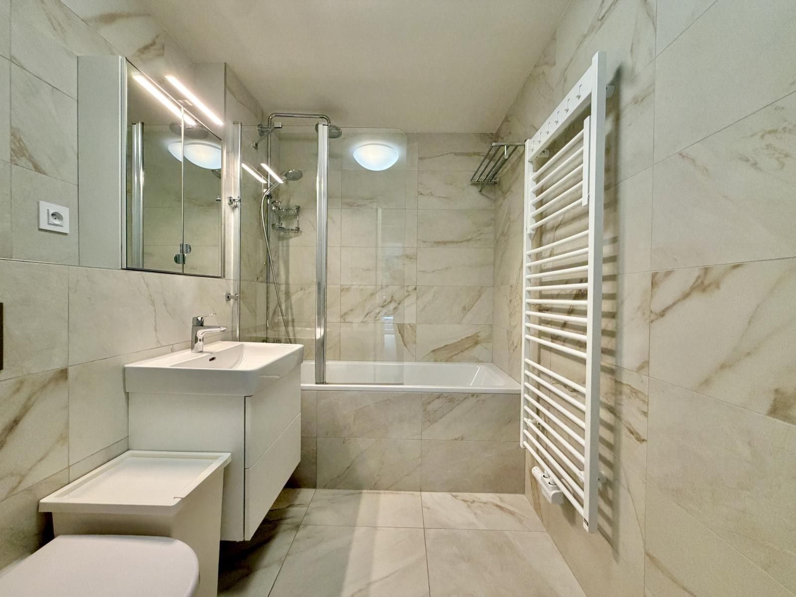 Pronájem bytu 2+kk 60 m² - foto 11