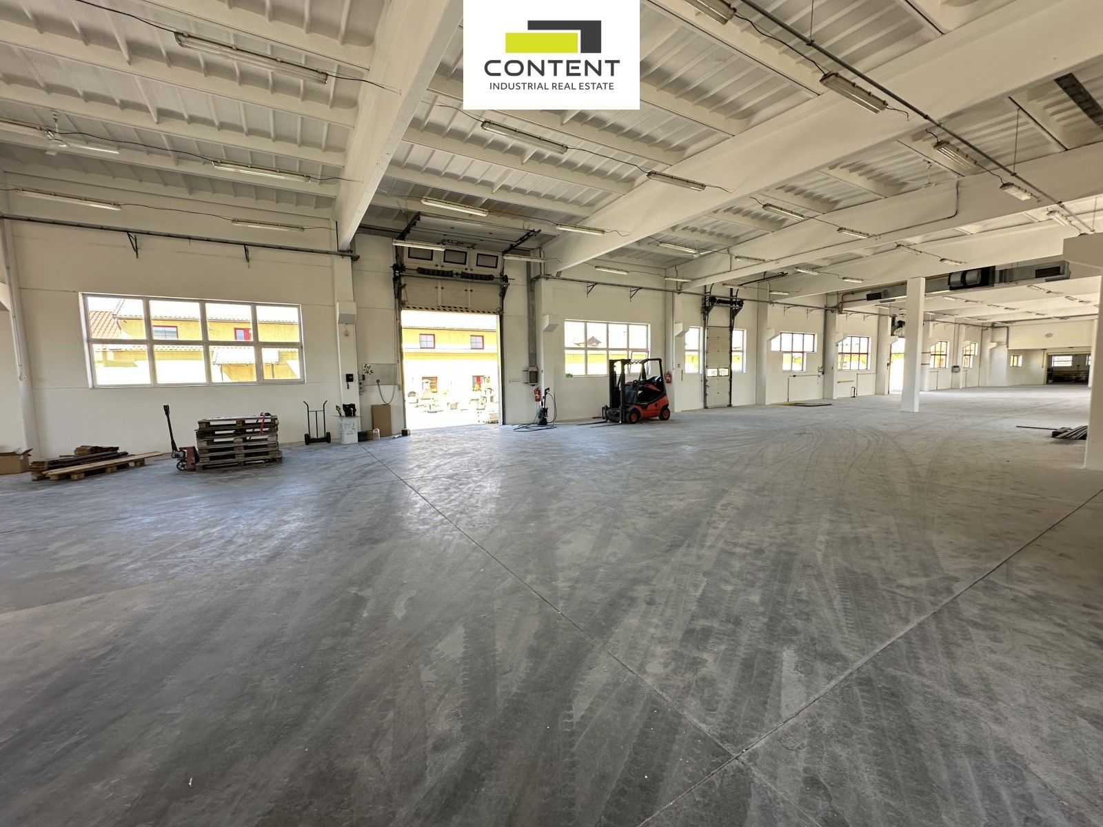 Pronájem komerčního prostoru 2041 m² - foto 6