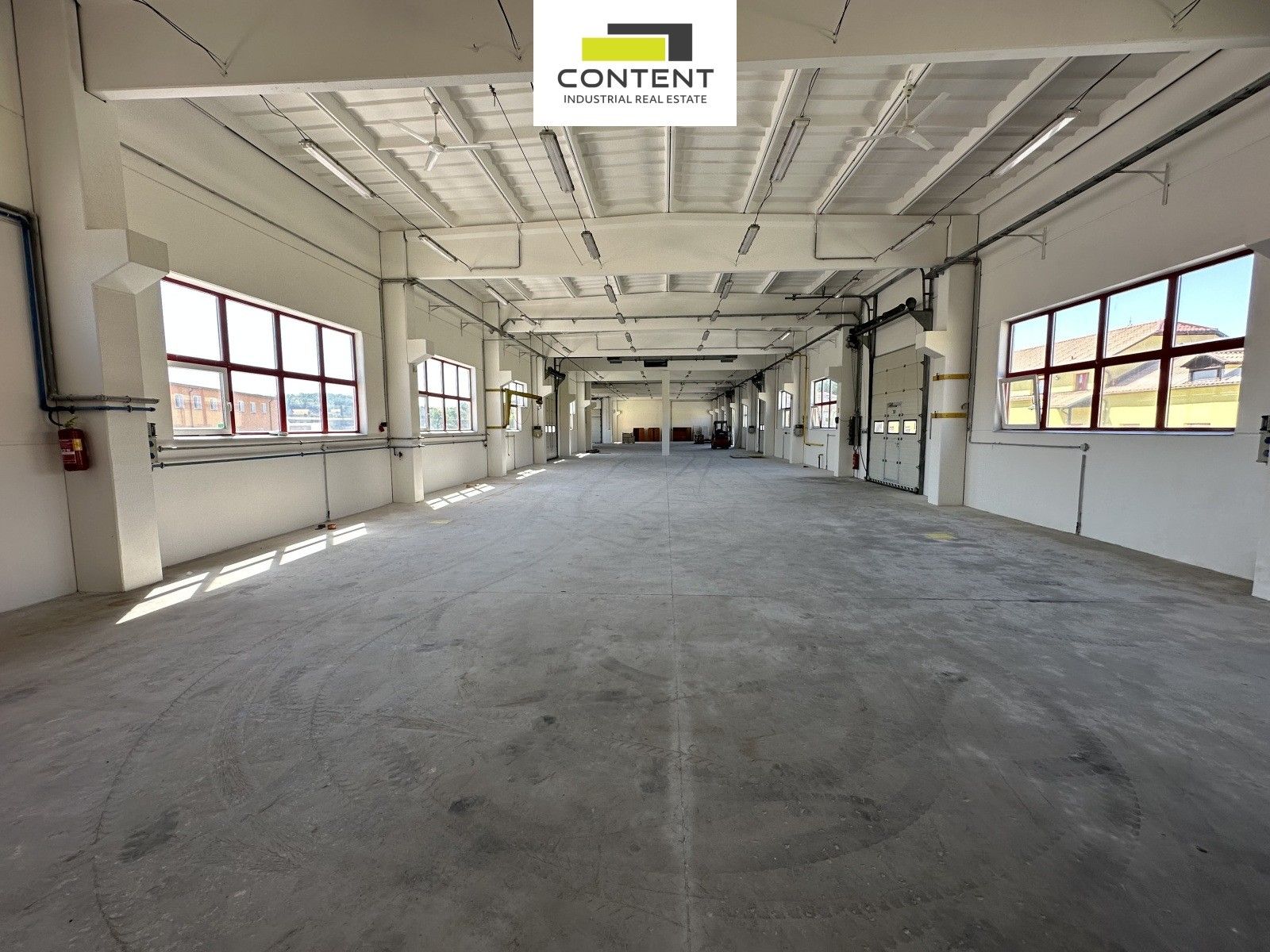 Pronájem komerčního prostoru 2041 m² - foto 5