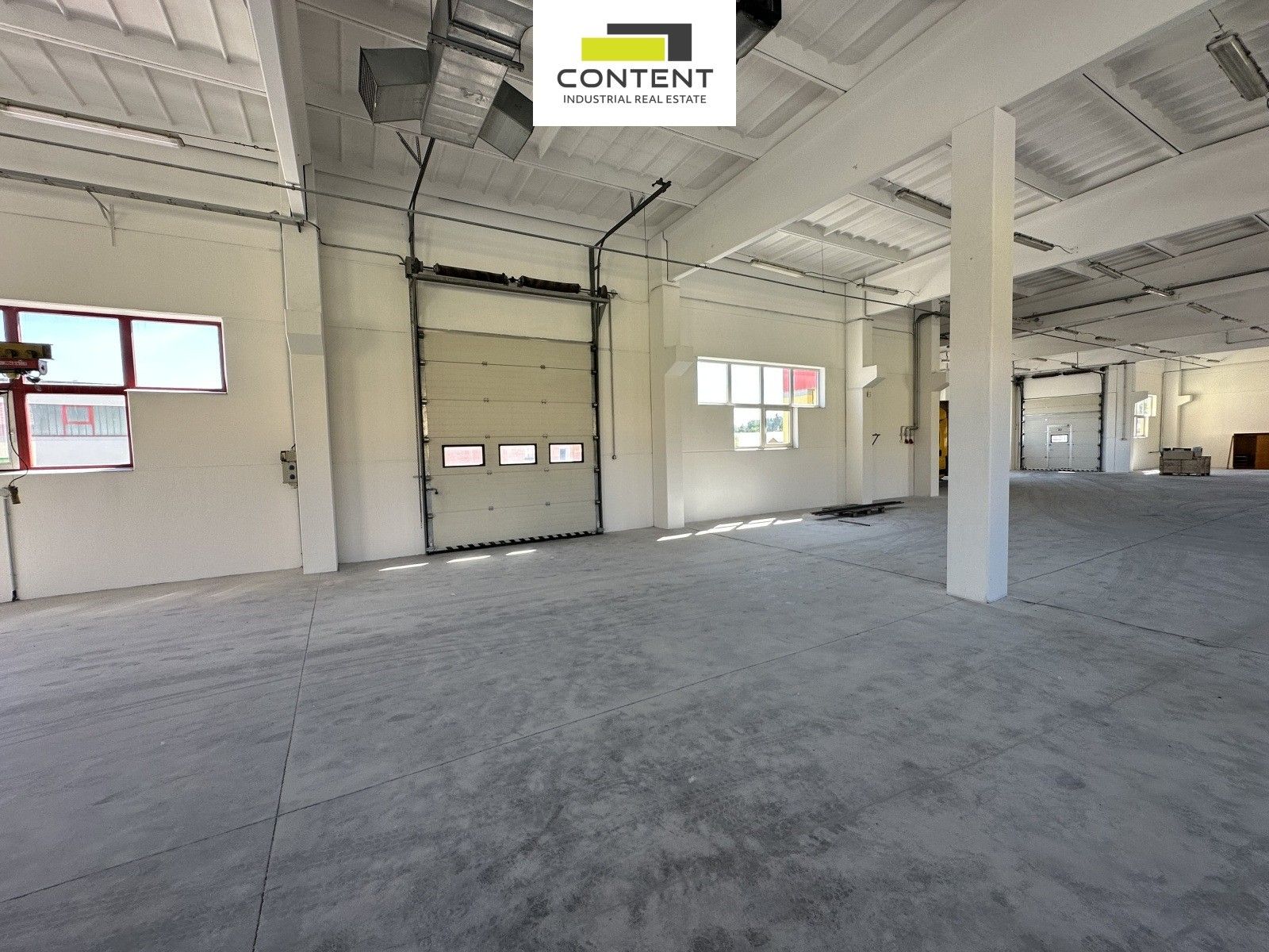 Pronájem komerčního prostoru 2041 m² - foto 8