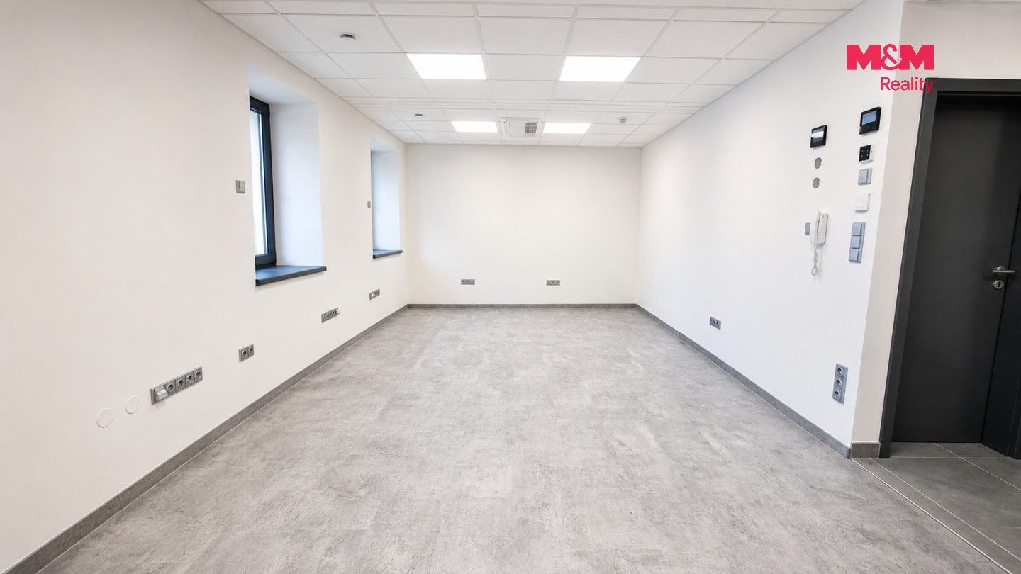 Pronájem komerčního prostoru 66 m² - foto 3
