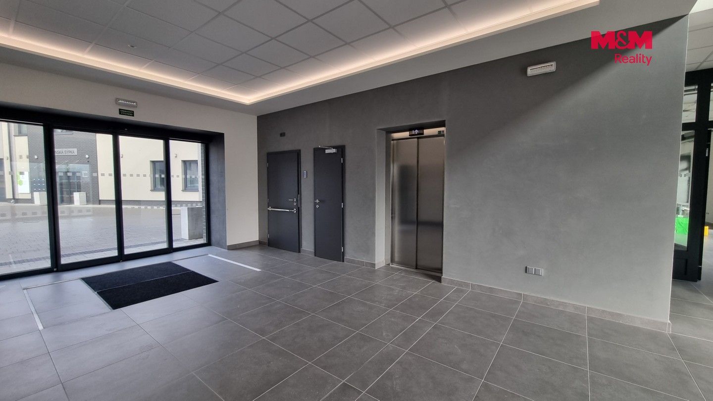 Pronájem komerčního prostoru 66 m² - foto 7