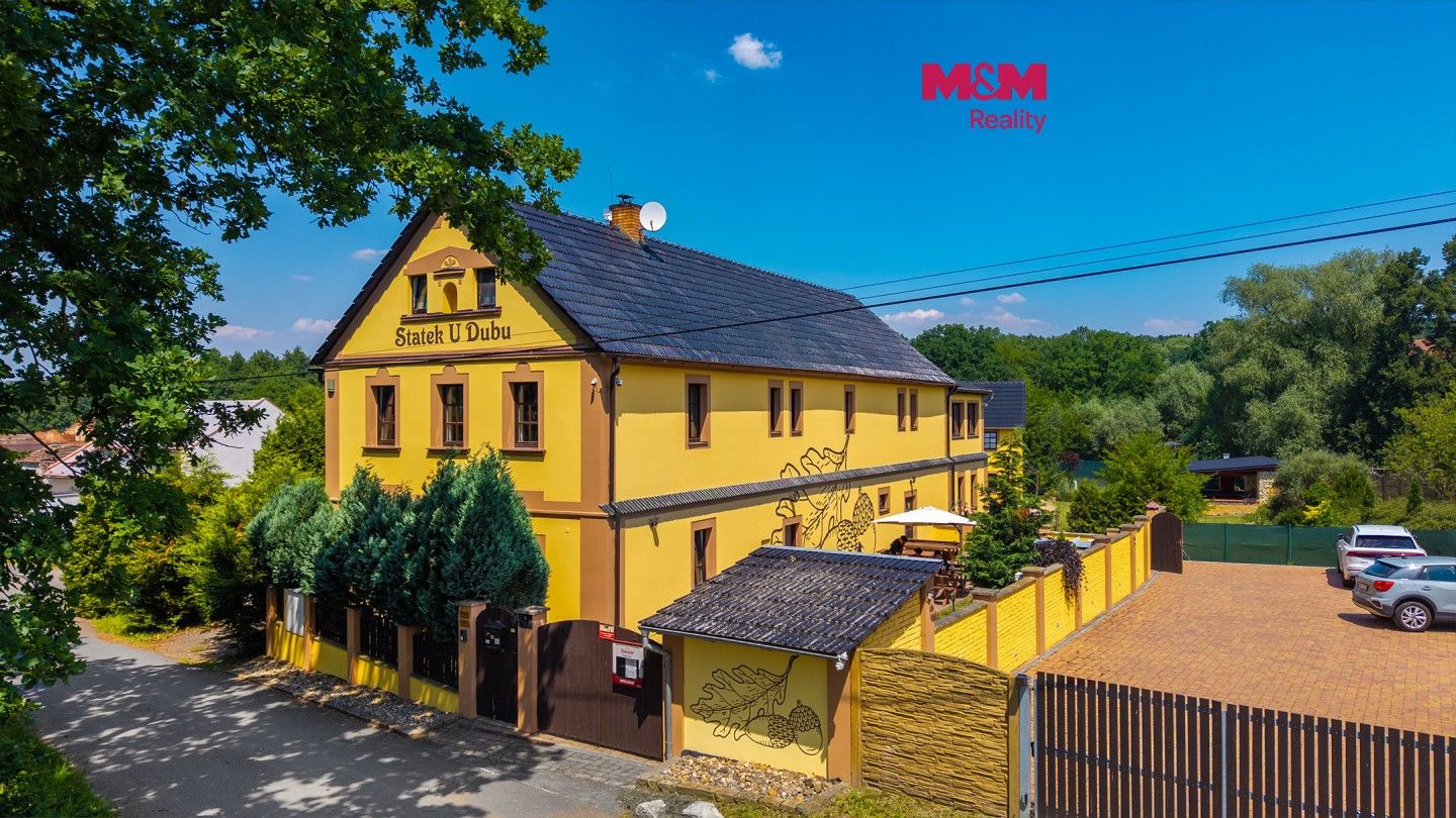 Prodej komerčního prostoru 800 m² - foto 1