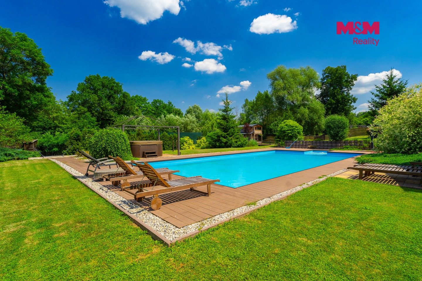 Prodej komerčního prostoru 800 m² - foto 3