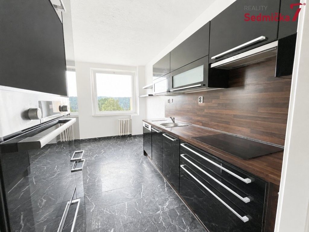 Prodej bytu 4+1 77 m² - foto 1