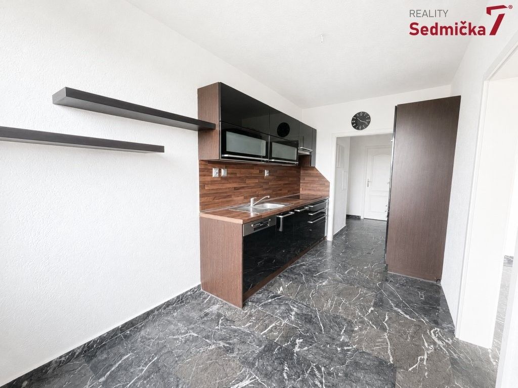 Prodej bytu 4+1 77 m² - foto 3