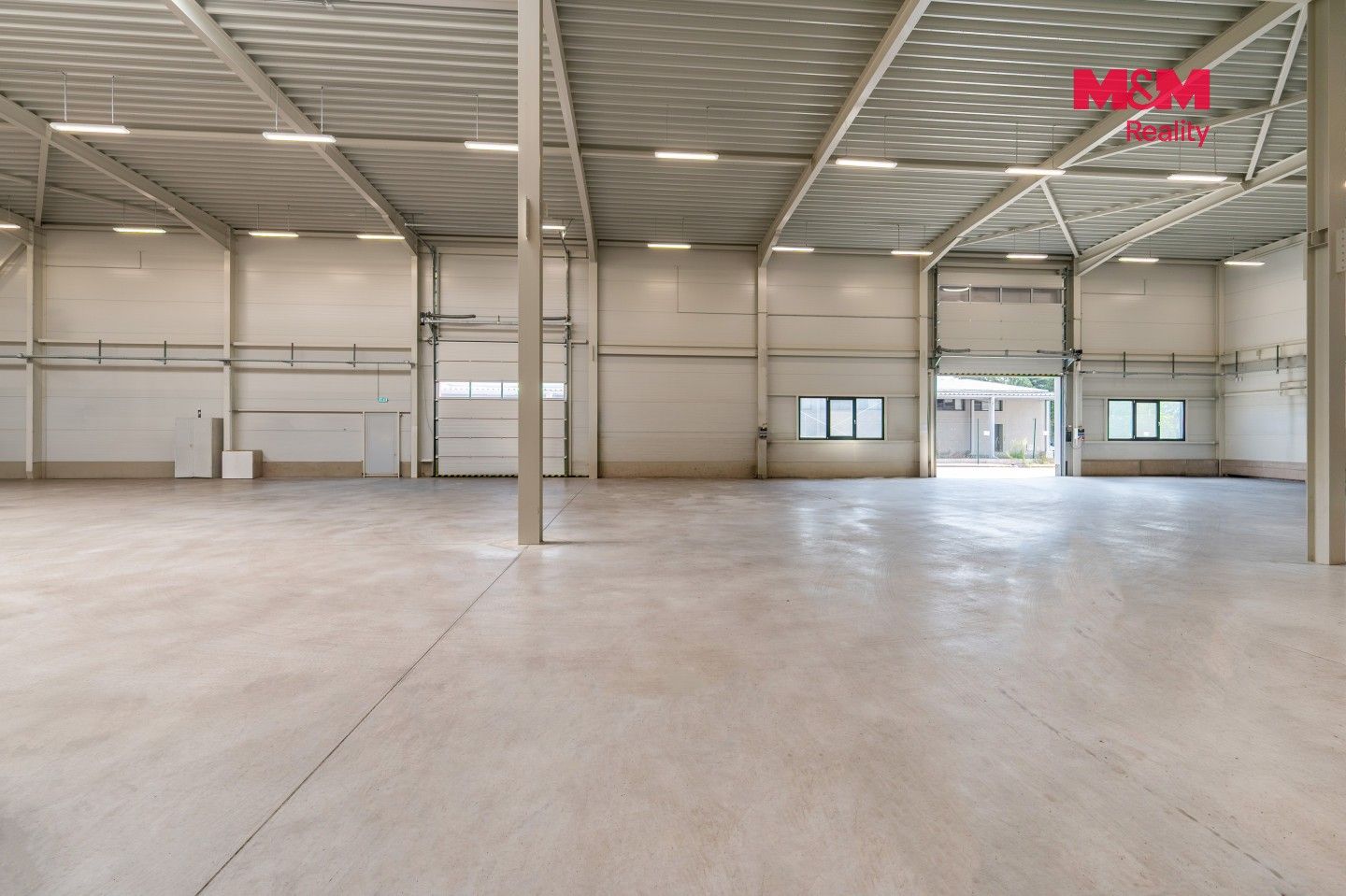 Pronájem komerčního prostoru 992 m² - foto 7