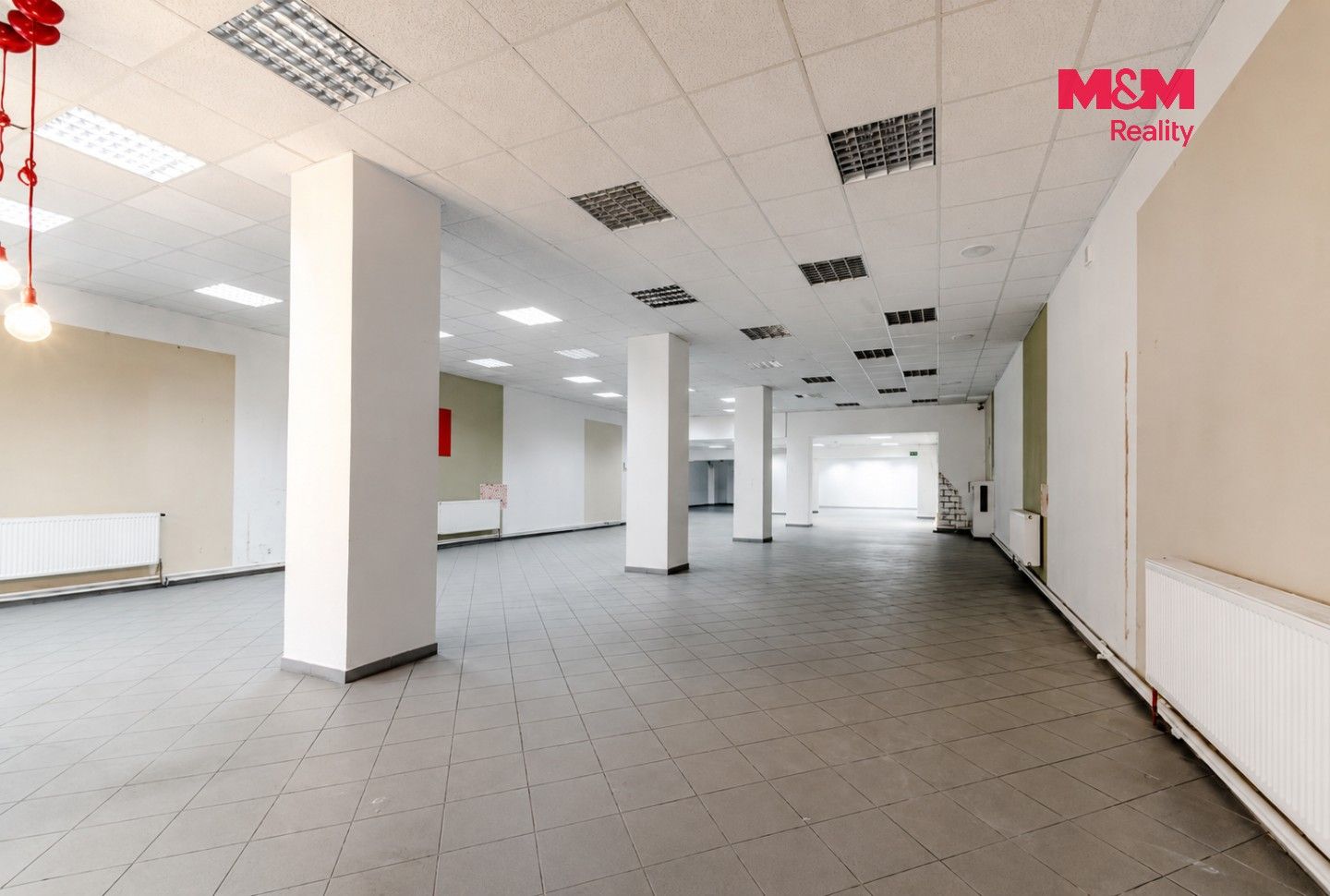Prodej komerčního prostoru 663 m² - foto 4