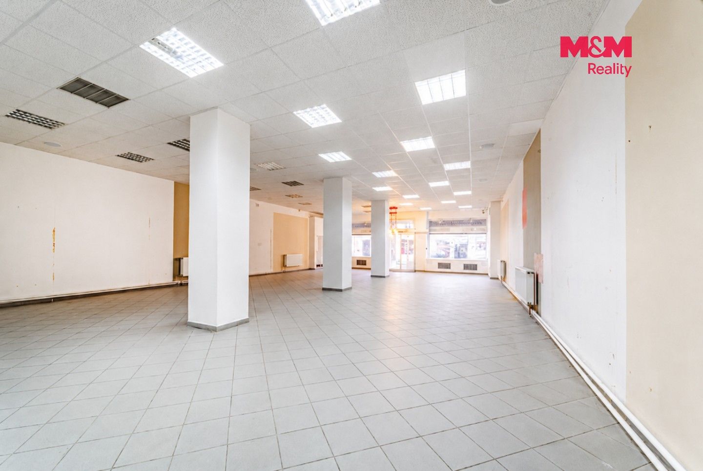 Prodej komerčního prostoru 663 m² - foto 7