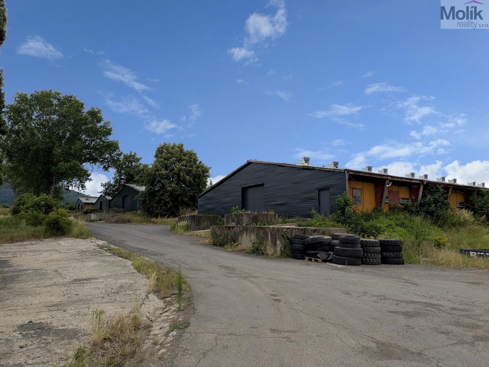Pronájem komerčního prostoru 1700 m² - foto 1