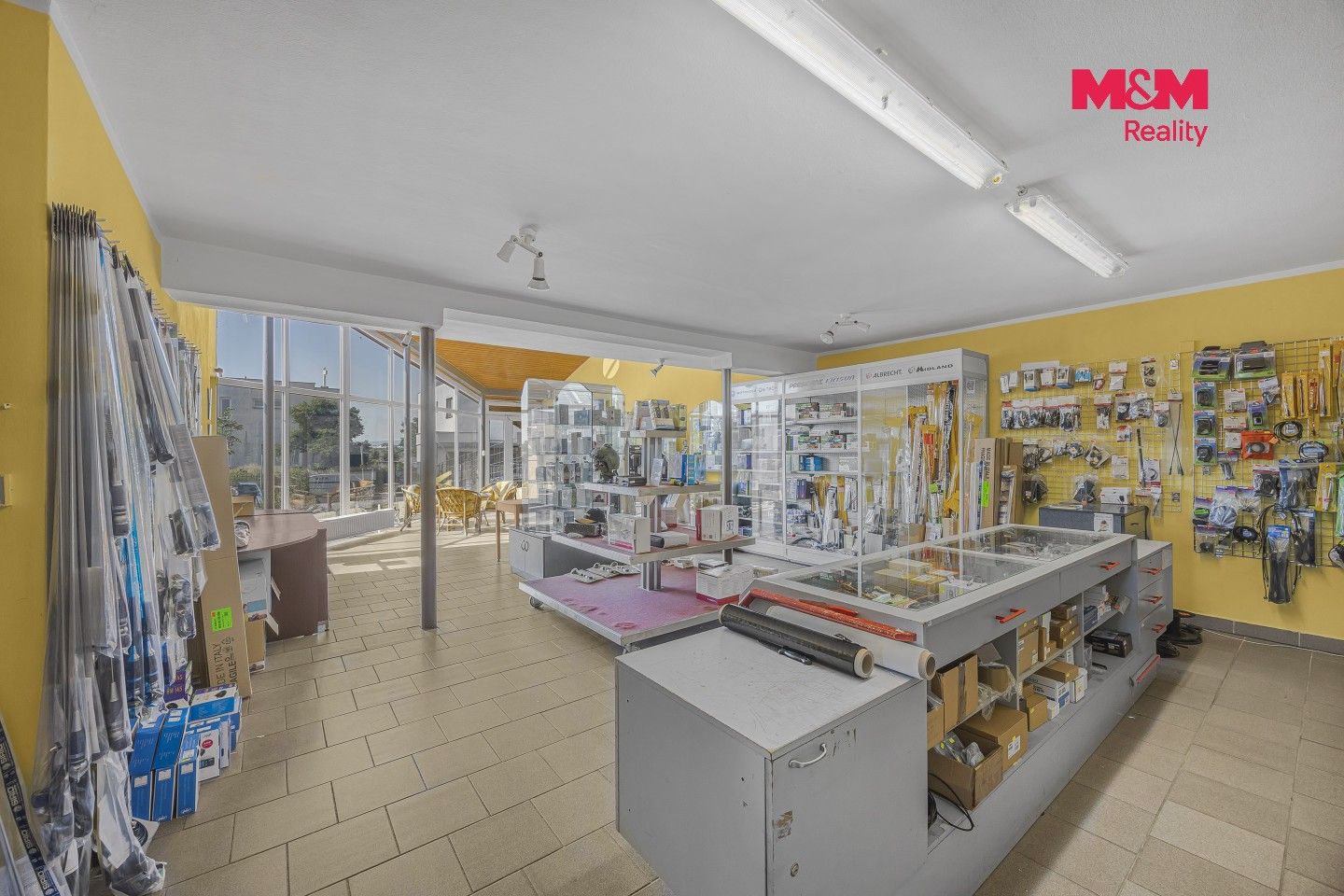 Prodej komerčního prostoru 330 m² - foto 5
