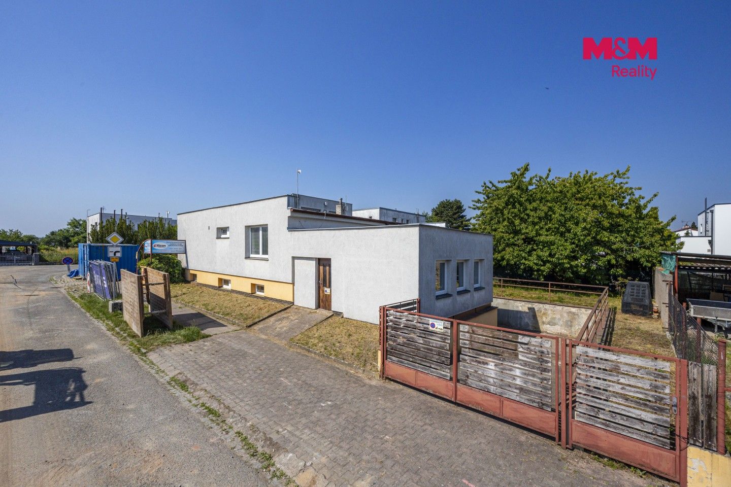 Prodej komerčního prostoru 330 m² - foto 12