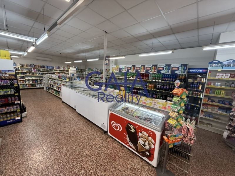 Prodej komerčního prostoru 612 m² - foto 2