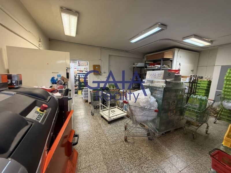 Prodej komerčního prostoru 612 m² - foto 4