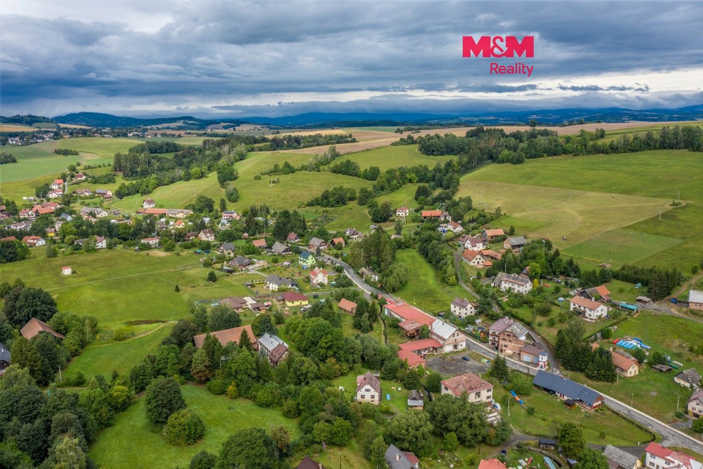 Prodej komerčního prostoru 1427 m² - foto 1