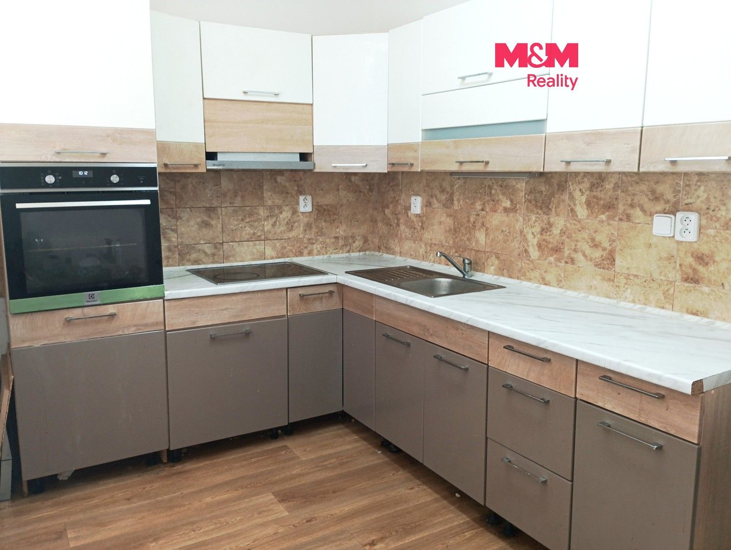 Pronájem bytu 3+1 70 m² - foto 1