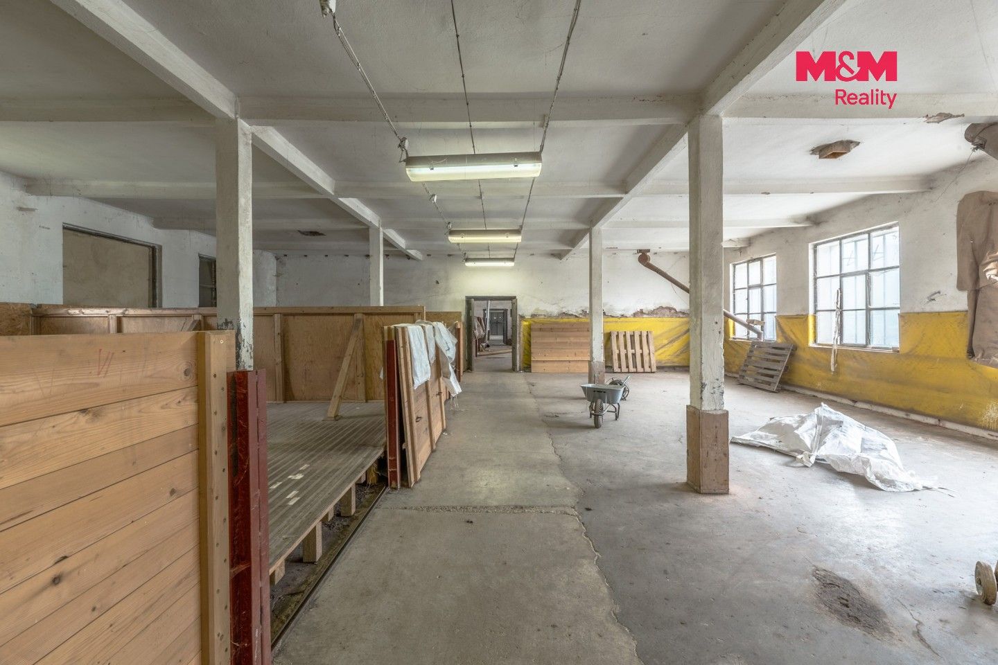 Prodej komerčního prostoru 1427 m² - foto 9