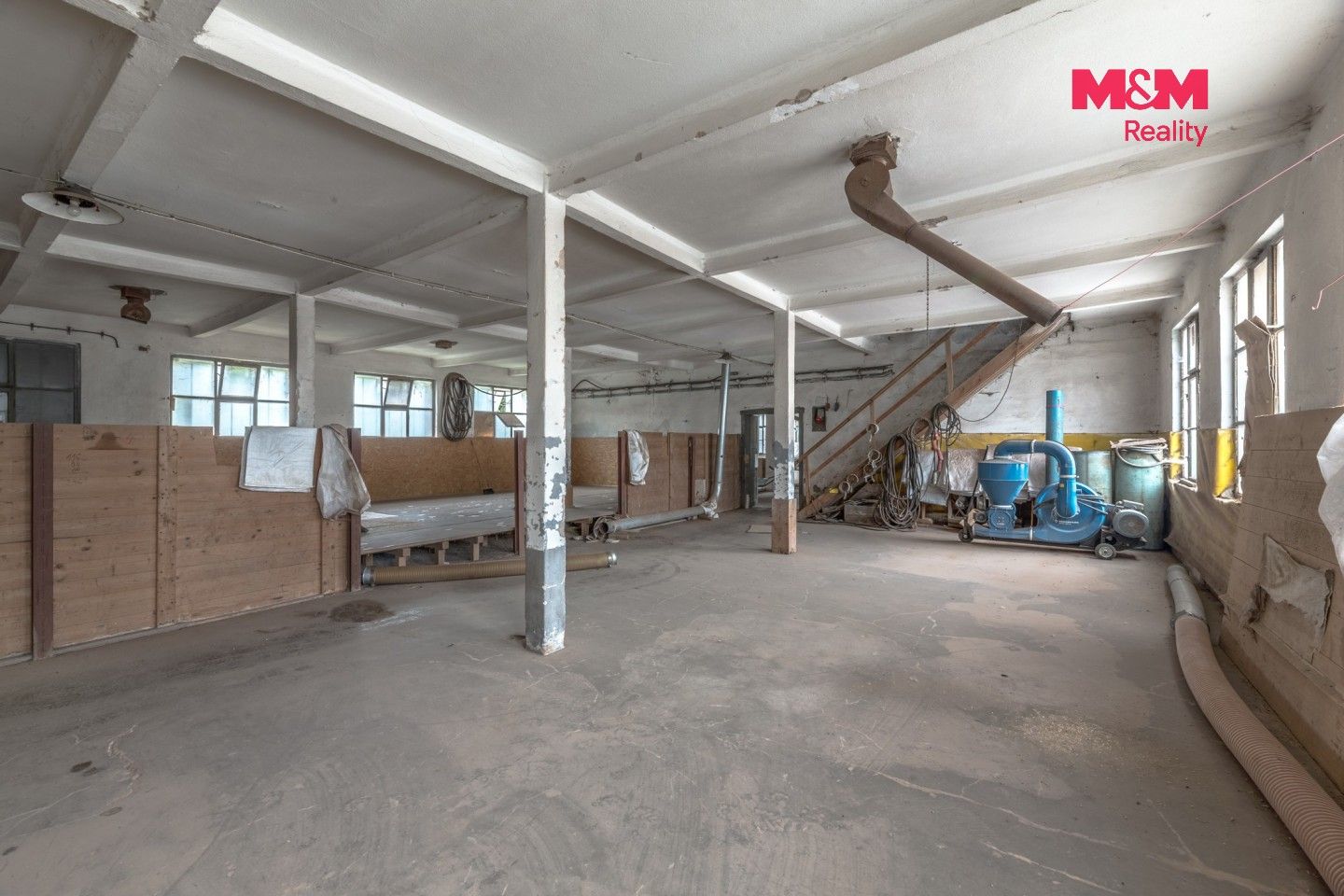 Prodej komerčního prostoru 1427 m² - foto 11