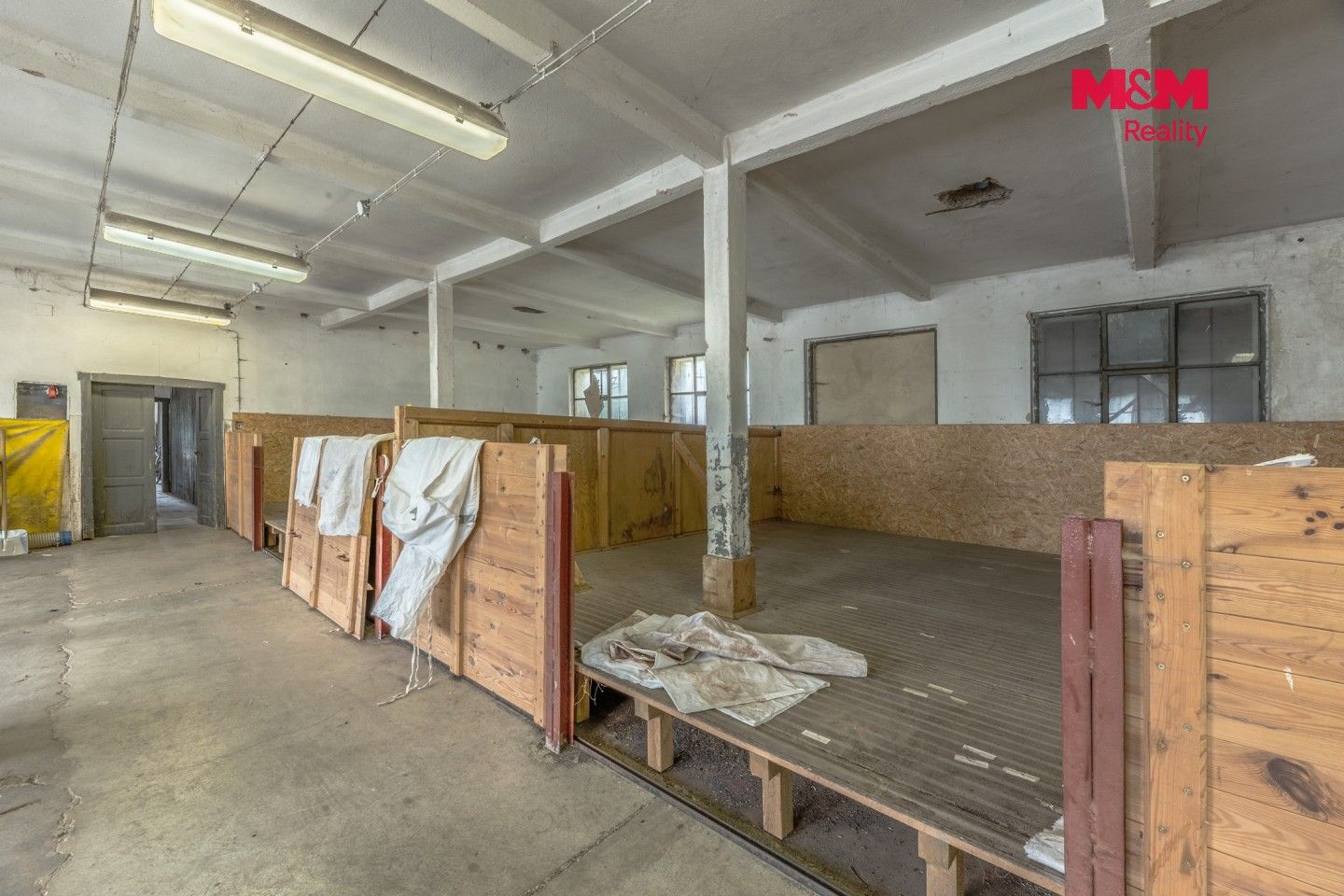 Prodej komerčního prostoru 1427 m² - foto 10