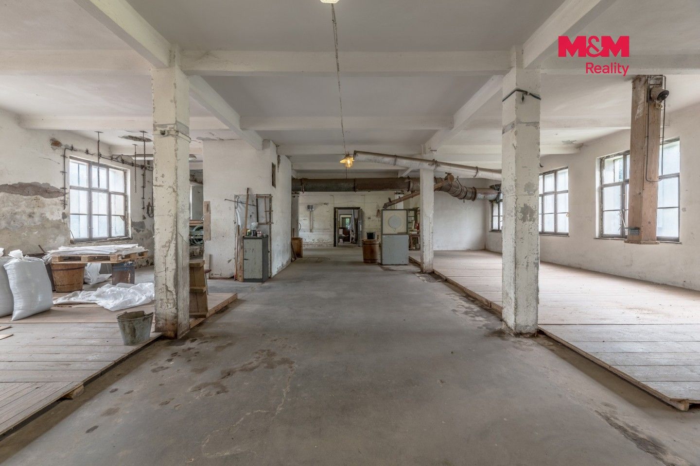 Prodej komerčního prostoru 1427 m² - foto 14