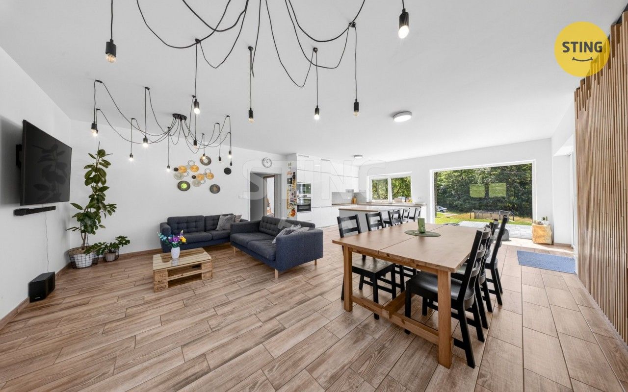 Prodej domu 250 m² - foto 2