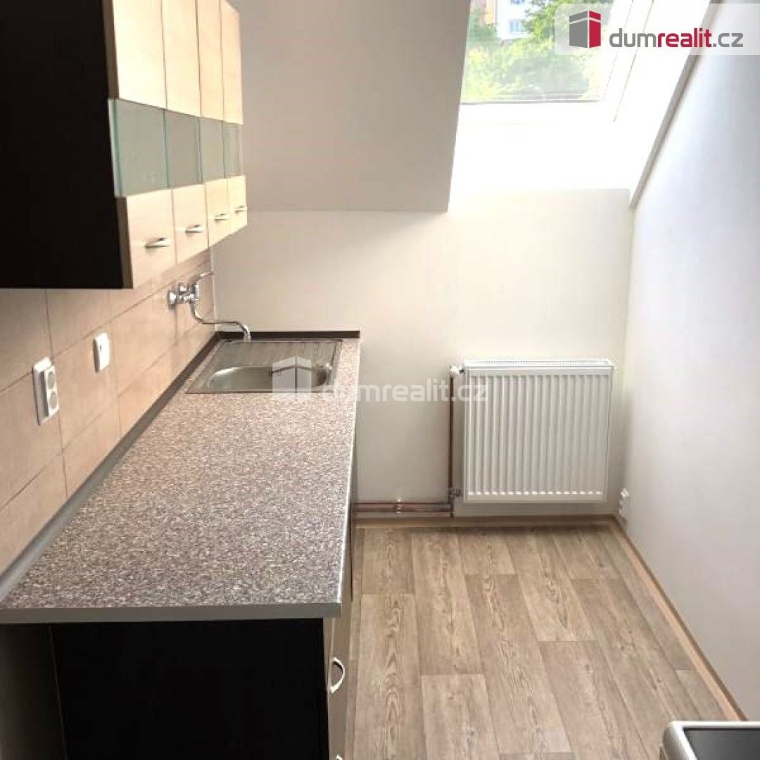 Pronájem bytu 2+1 56 m² - foto 1