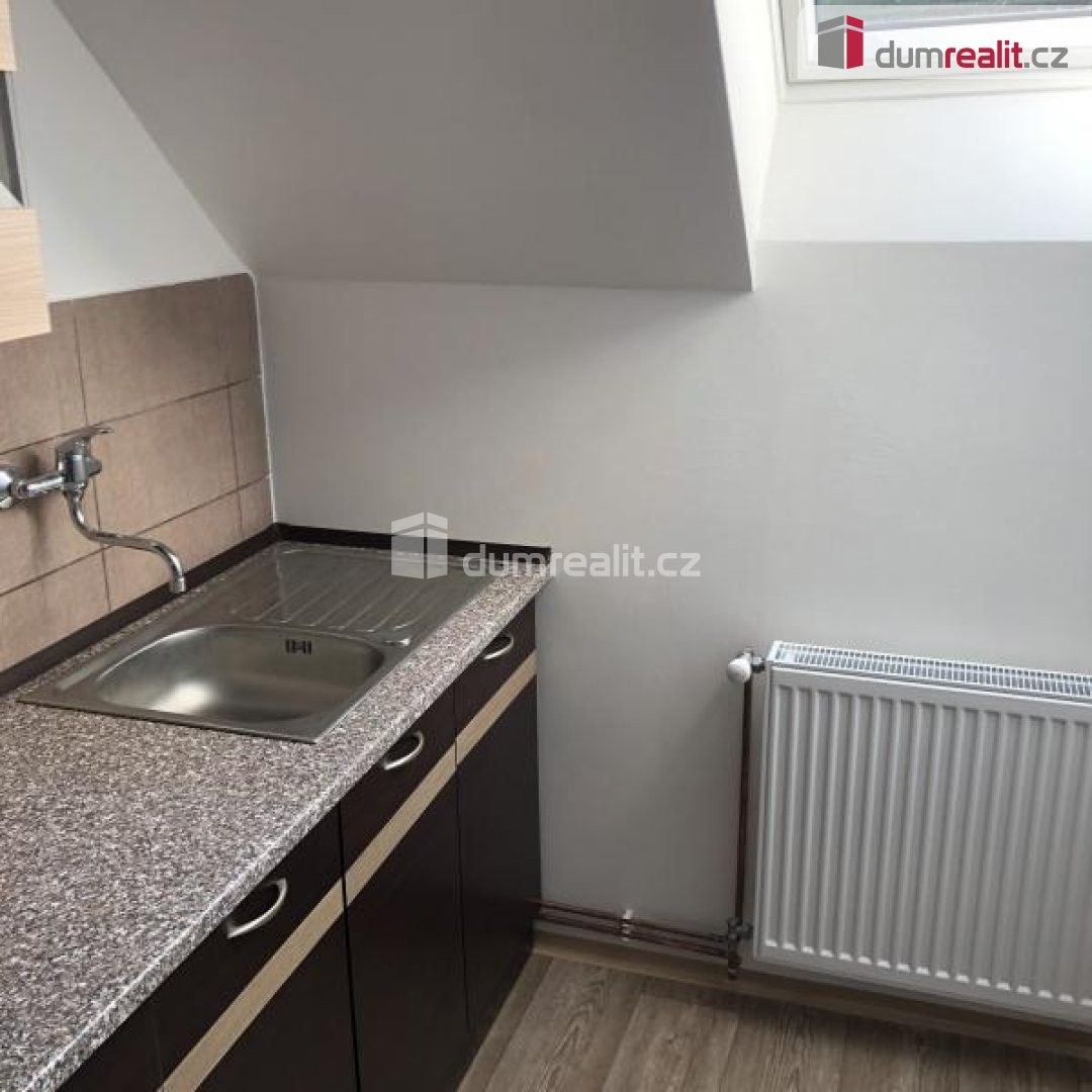 Pronájem bytu 2+1 56 m² - foto 2