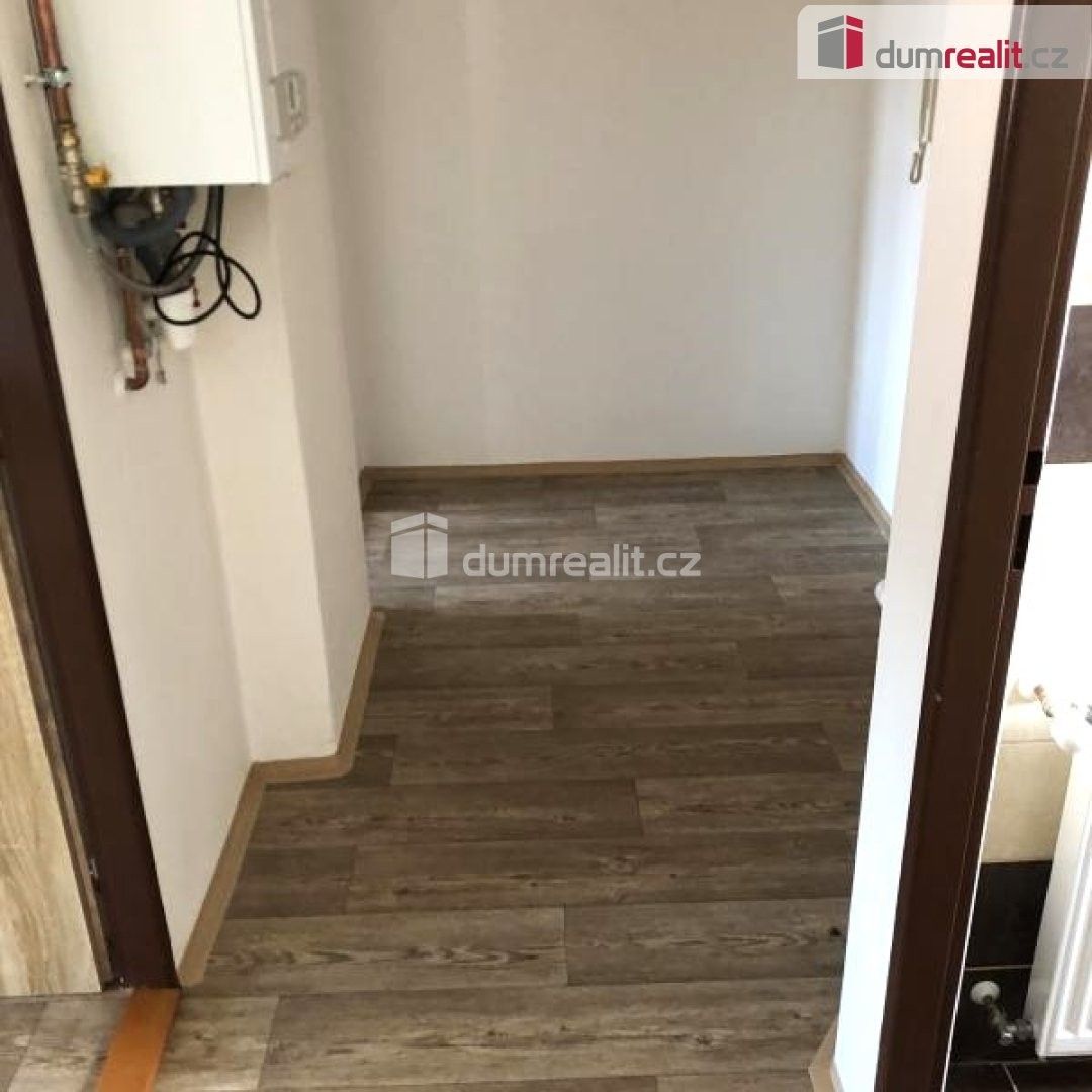 Pronájem bytu 2+1 56 m² - foto 8