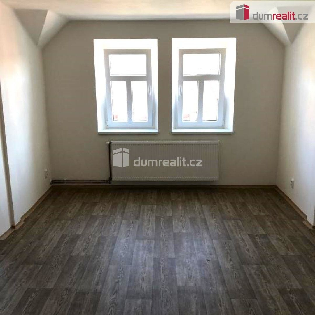 Pronájem bytu 2+1 56 m² - foto 9